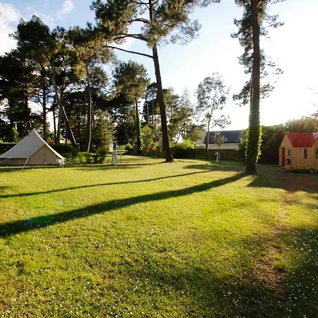 Tiny House Et Tentes En Coton Dans La Pinede 2*