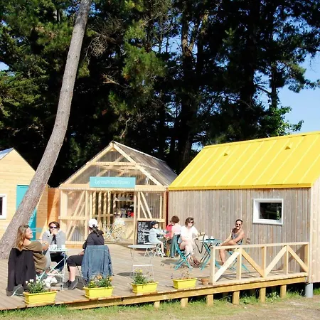 Tiny House Et Tentes En Coton Dans La Pinede 2*